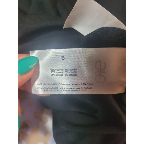 Frayed Jeans Tessa Back Slit Mock Neck Top – Women’s Small – Black – NWT - Picture 9 of 11